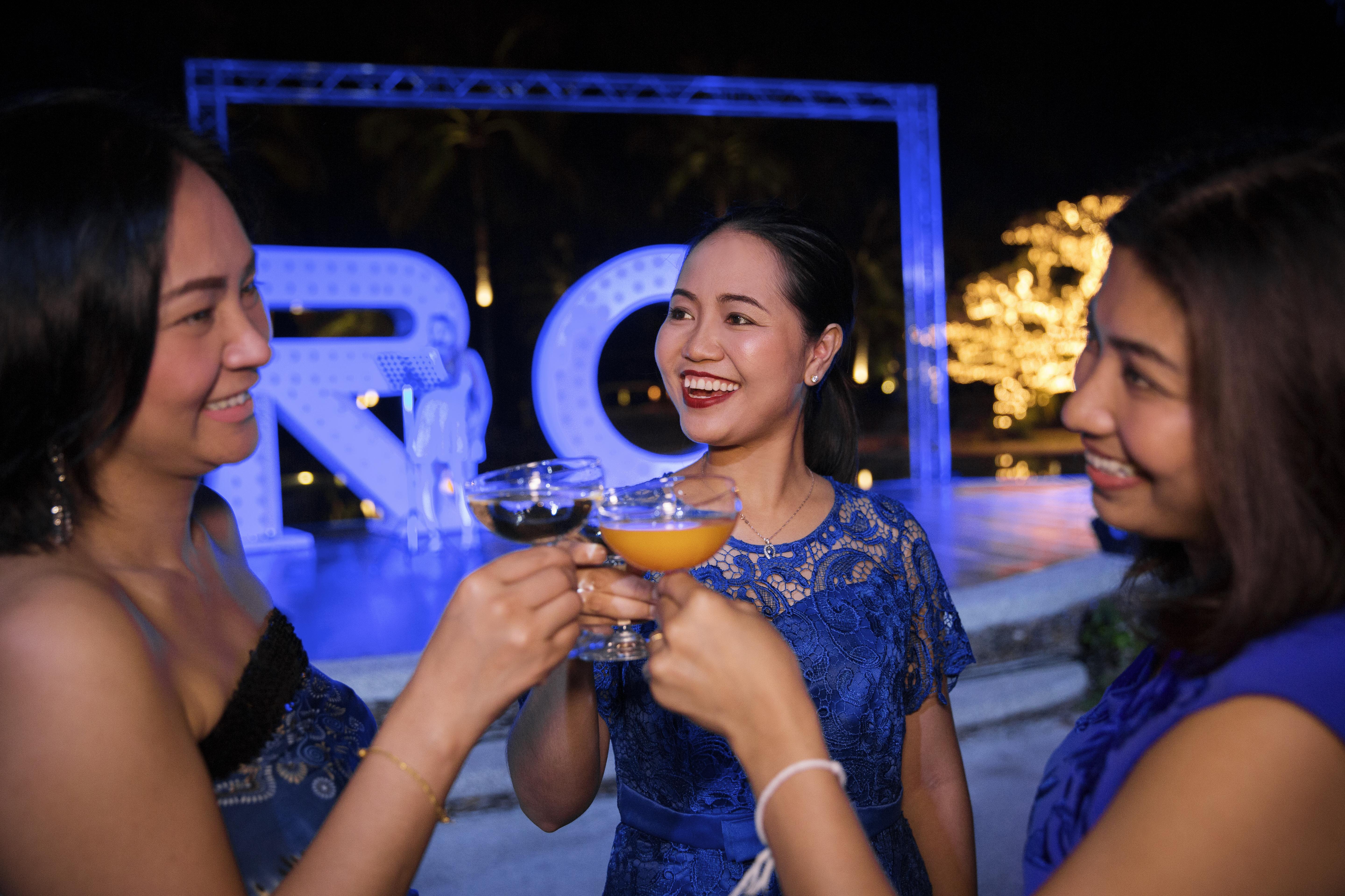 Robinson Khao Lak Hotel Bagian luar foto